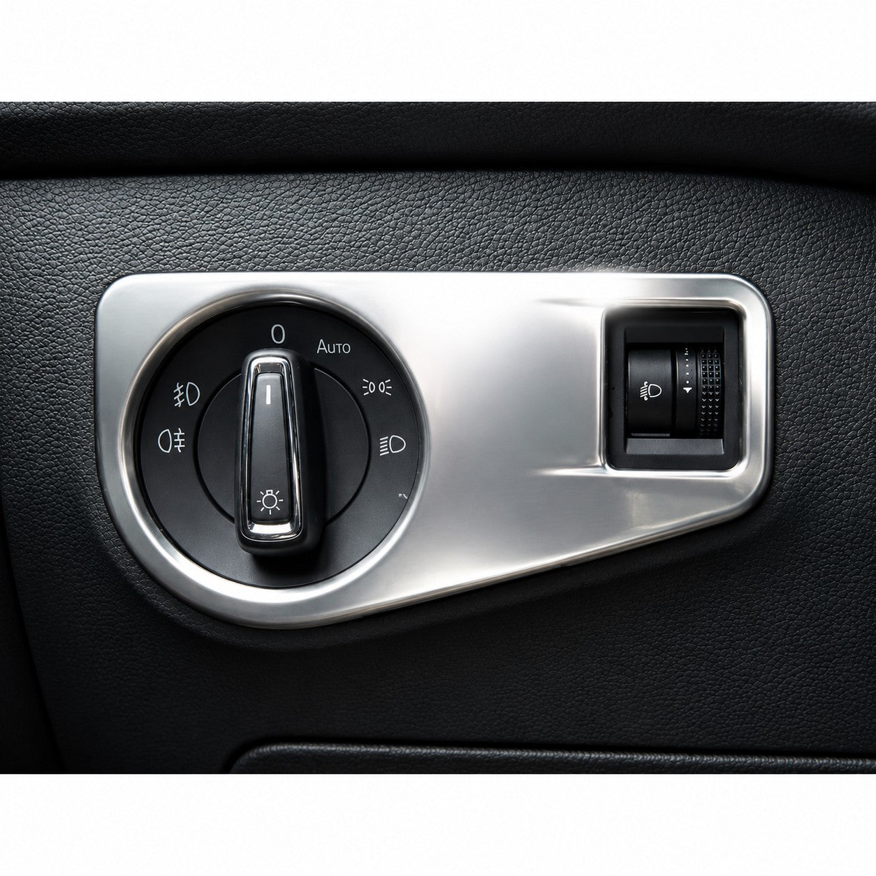 Edelstahl Lichtschalter Blende für VW Tiguan MK2 (2016–2023) AD1 Rahmen Abdeckung